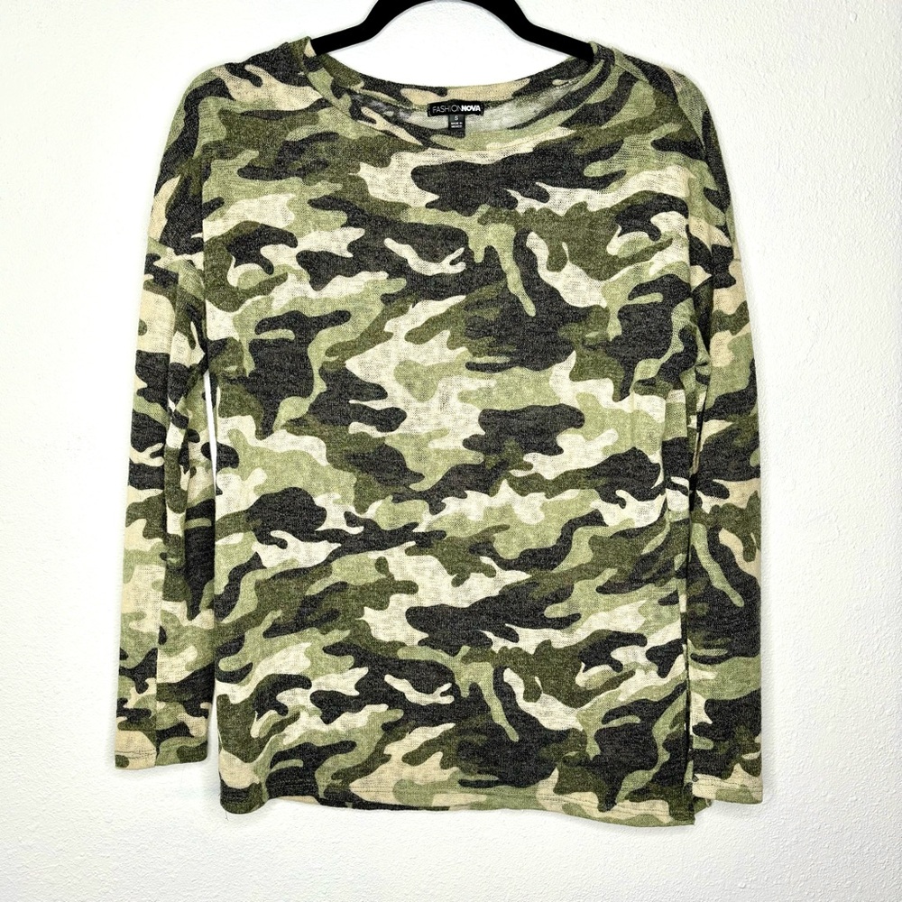 Fashion nova camo top size small